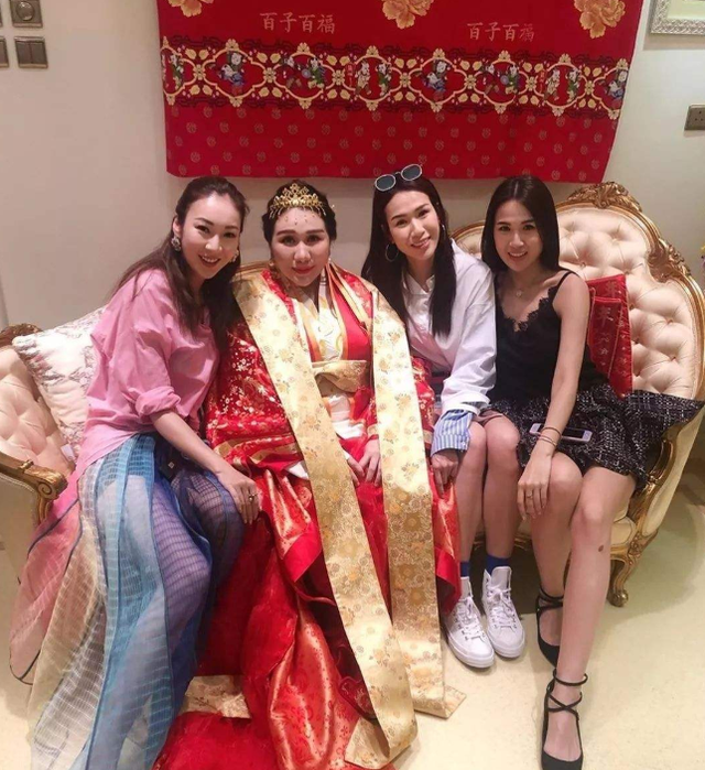 何超盈|晒晒何超盈澳门的豪宅,不愧是豪门世家,家具扶手都是鎏金设计