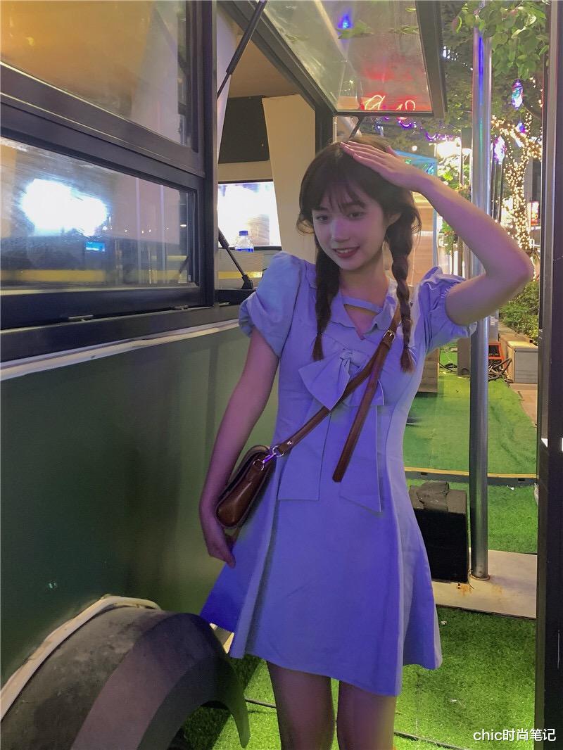 chic时尚笔记|夏天穿什么颜色显白，学学钟楚曦
