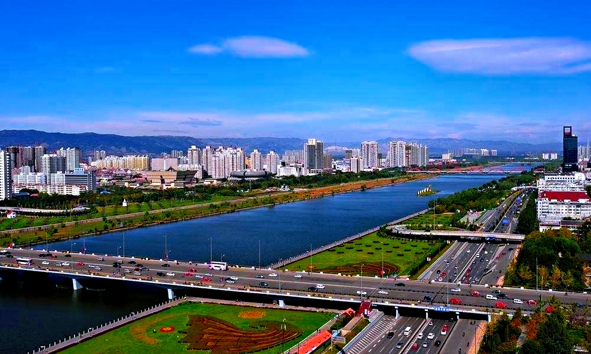 麻城漫谈 我国5个省区，因为发展水平低于所在大区，划分经济区时被迫退群