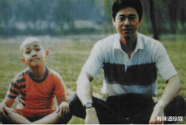 张博宇|有种“整容”叫张丰毅儿子，曾被亲爹吐槽丑，现逆袭成男神