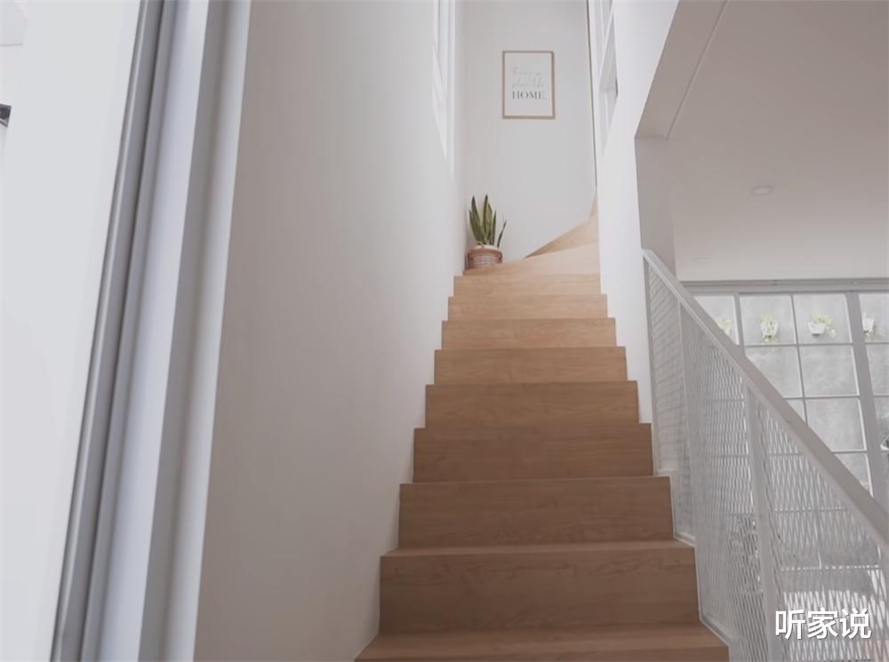 听家说|1家3口住进66㎡“白房子”:双层开放式设计,面积不大却干净整洁