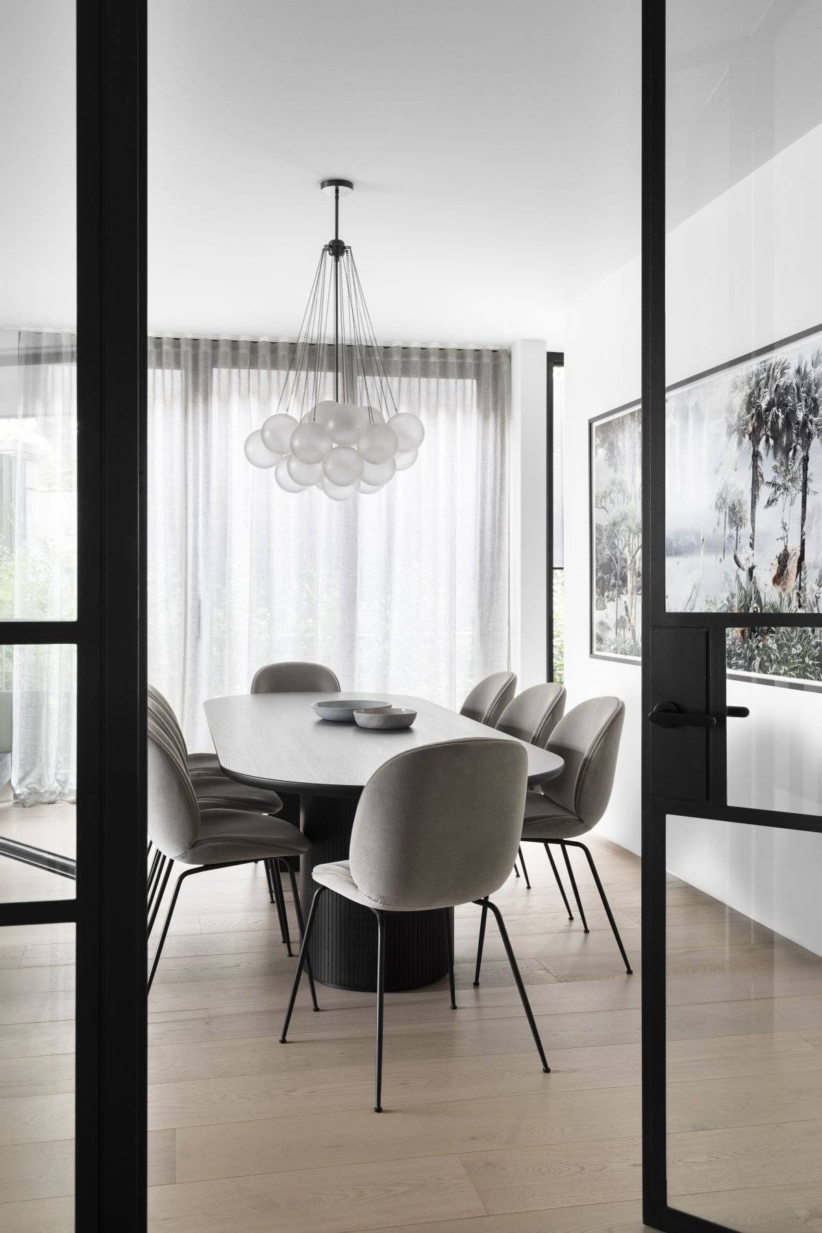 GUBI、B&B、Cassina | 简而雅的现代时尚,藏不住的诗意艺术