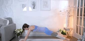 萧亚轩|41岁萧亚轩与小16岁男友水中秀恩爱，女性保养瑜伽，排毒又养颜