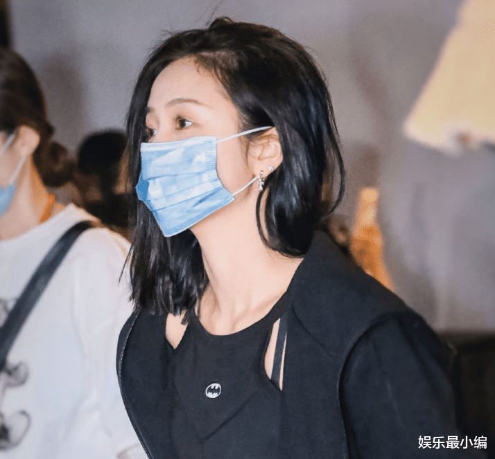 |吴宣仪新发型来了，黑色短发造型又美又飒，对发型适配度简直满分