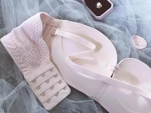 铠甲护士|杭州一女子坚持白天不穿“内衣”，一年后，她得到了什么？