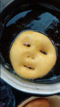 |“姑娘穿这么薄的衣服出门，我都替你觉得尴尬了，长点心吧！”哈哈哈