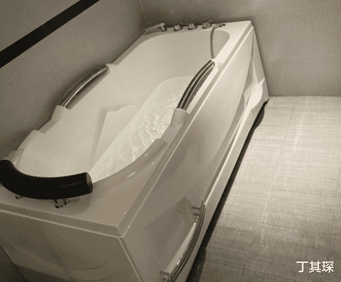 丁其琛|神回复:来表哥家玩,感觉我好像喜欢上表嫂了,怎么办