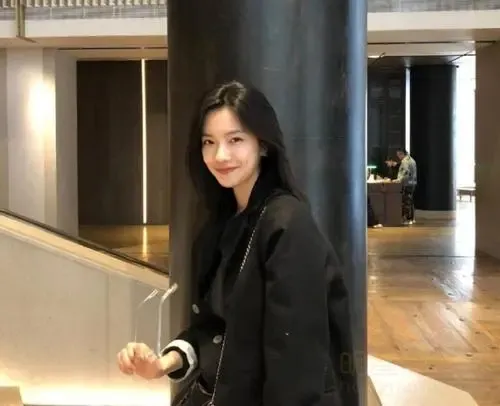 欧阳娜娜|这对塑料姐妹还能走多远？