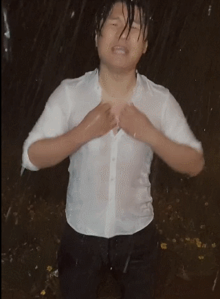 求婚|痞幼在浴室淋水拍视频狠心拒绝狂热男粉的求婚,网曝两人隶属同一家公司系炒作