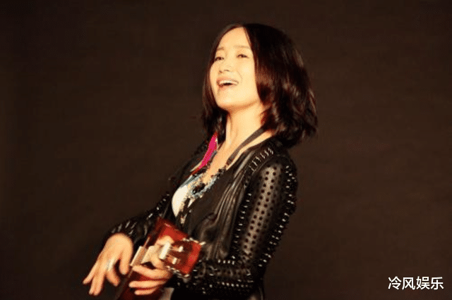 斯琴格日乐|四次登春晚的顶流歌手，与恩师同居怀孕被逼堕胎，如今52岁没人娶