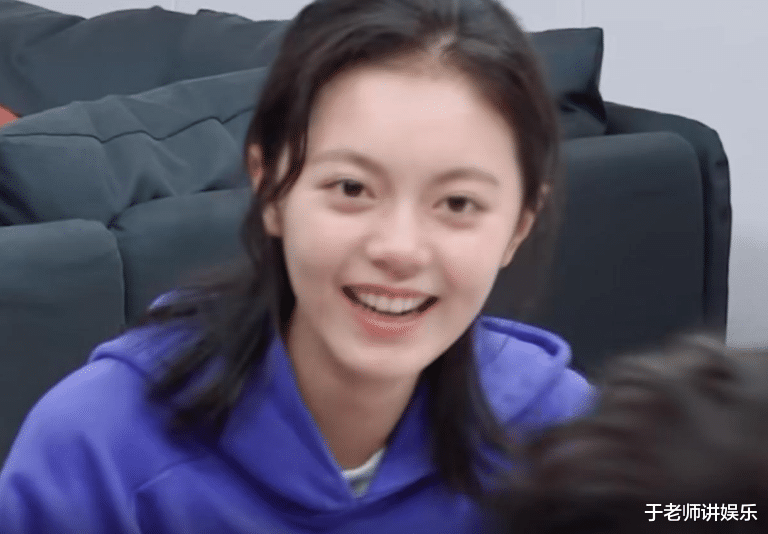 赵今麦|吴亦凡几次想带走17岁的赵今麦，眼神让人害怕，幸好baby拦住了