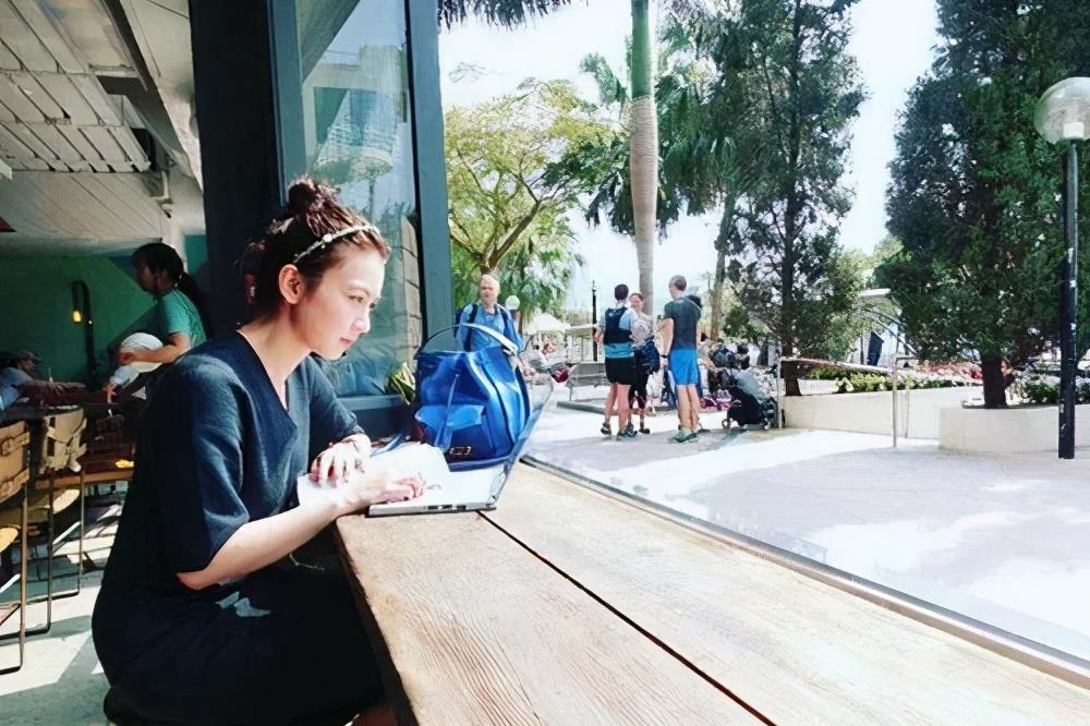 TVB|TVB的7位冷门女神，个个风华绝代，人生却大不相同