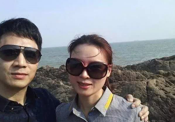 温柔剑客|朱小贞父母透露，洗剪吹和女儿长期感情不和，还曾家暴过女儿