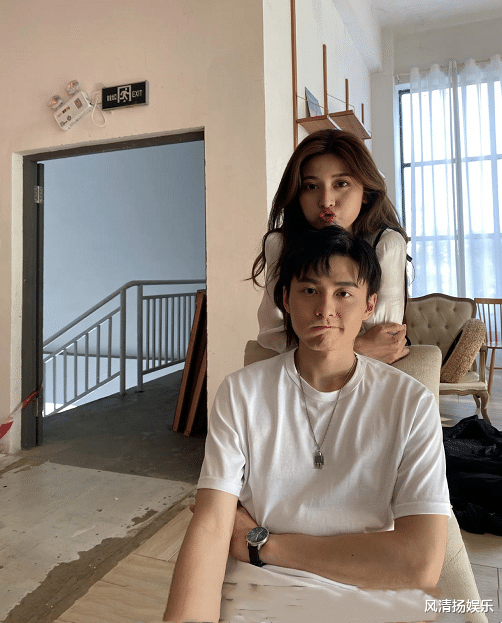 孔汝淳|《心动4》孔汝淳高中照曝光，一头黄发五官精致，与前任互动甜蜜