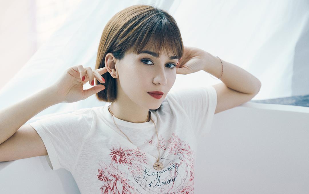 张艺兴|因多要20万错失战狼2女主后，徐嘉雯到《星辰大海》做配却无人识