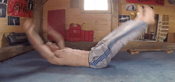 马甲线联盟 网红肌肉男真面目被揭露,网友表示:这是诈骗啊!