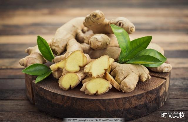 运动|女性过了45岁不要太节约,常吃5种食物,坚持运动补充雌激素