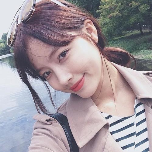 求职|奇葩面试题：3杯水怎么分给4位领导，小美女说了三个字，被录用