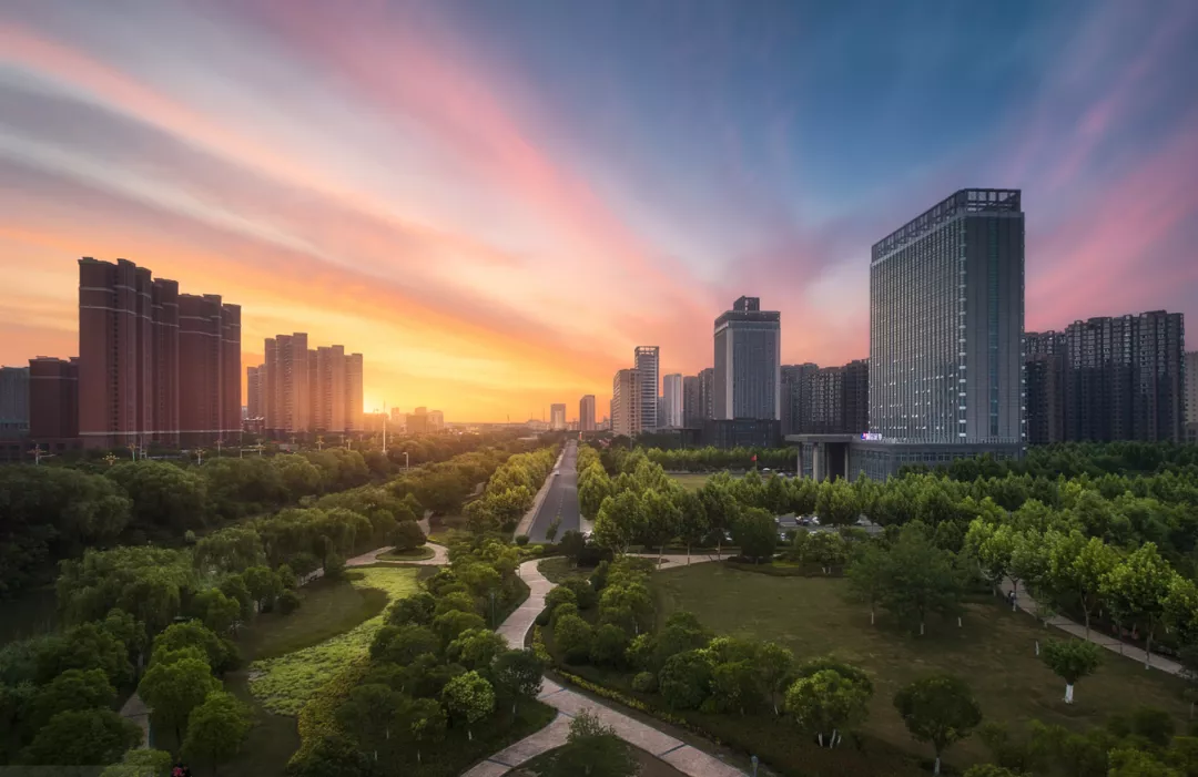 阜阳那些事 阜师大附属颍东第一小学第一中学落户颍东轨道1号线下穿火车站