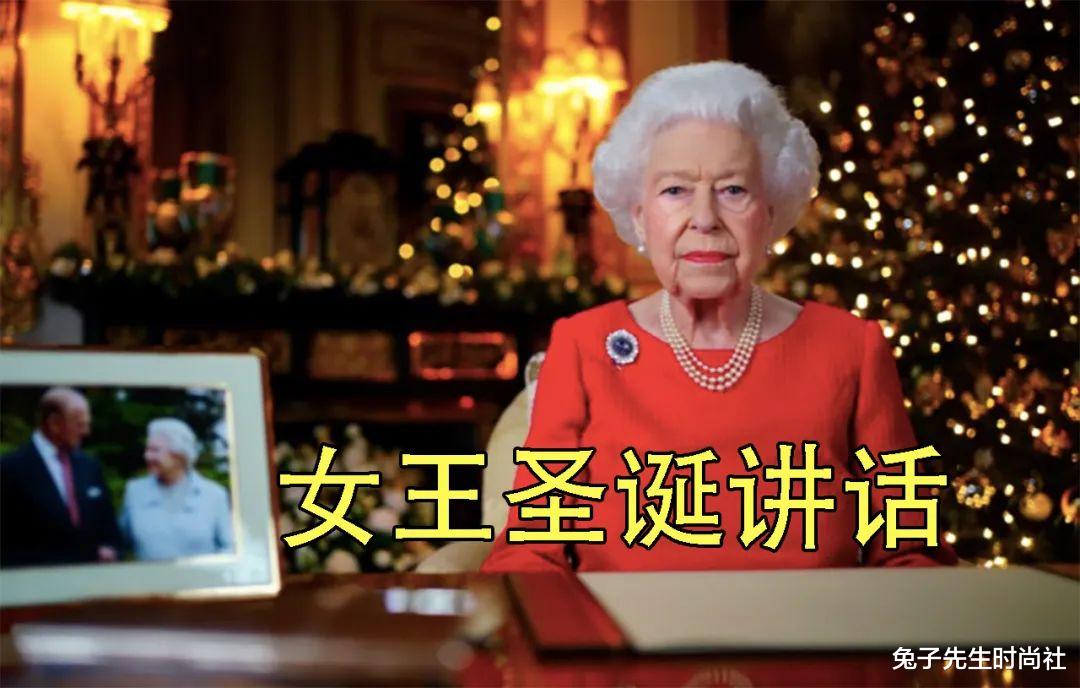 哈里王子|梅根圣诞甩出“彩蛋”，高举6个月莉莉贝，一旁有3岁卷发小阿奇