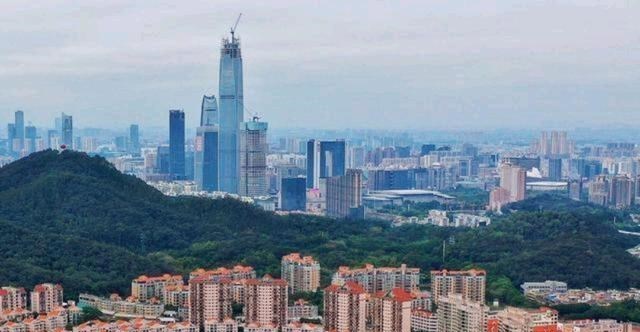 小伙吃鱼不吐刺 下一个深圳？京东投资300亿，阿里砸下240亿，华为直接设立总部