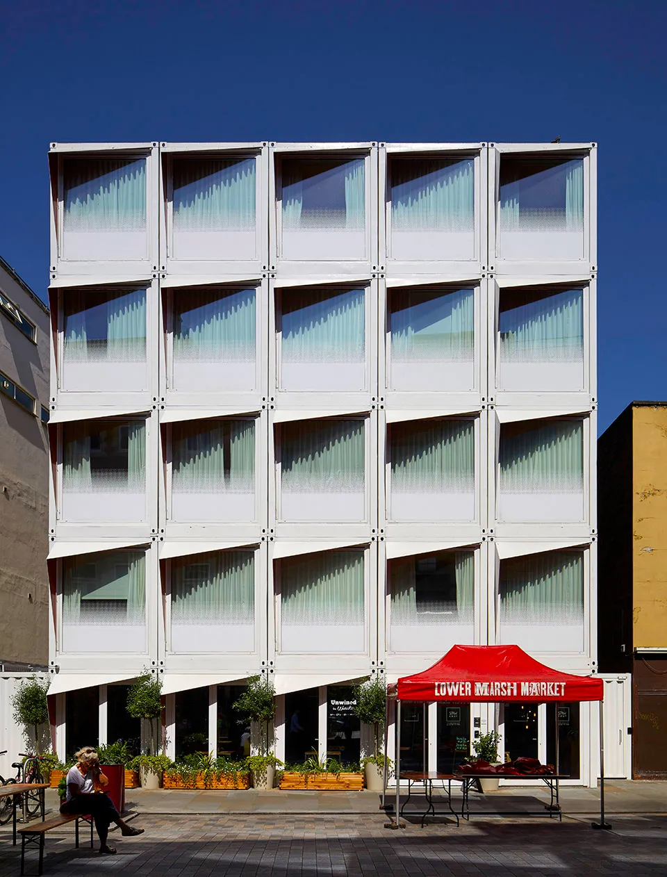 亿伽设计│酒店设计│集装箱公寓酒店：用回收集装箱构成的现代化公寓酒店