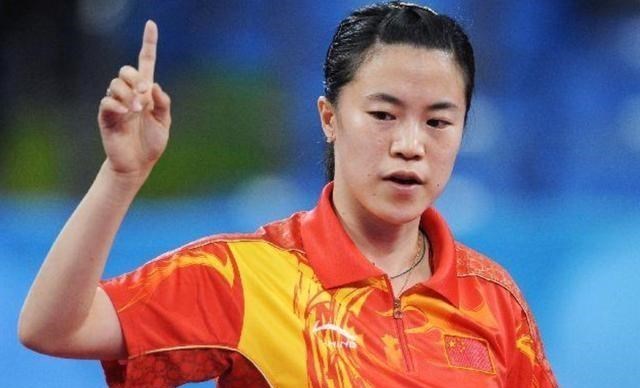 王楠|王楠儿子再次模仿伊藤美诚，逗笑陈鲁豫，王楠称：伊藤本人看呆了