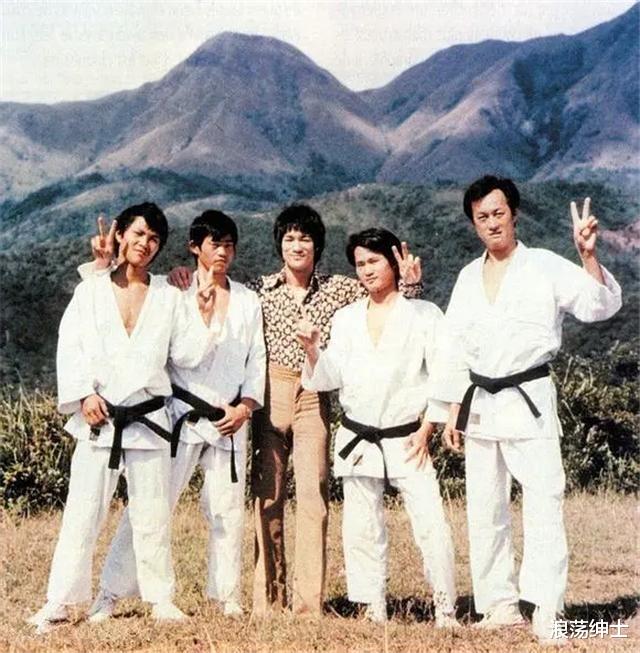 李小龙|李小龙只找他当替身！这辈子最感激周星驰　功夫比成龙厉害