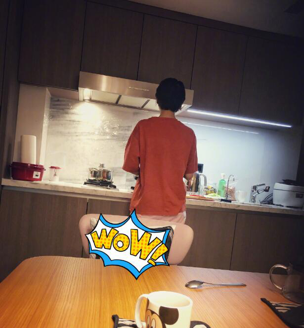 相声|参观古力娜扎的豪宅，客厅电视机直接放在地上，经常在家苦练瑜伽