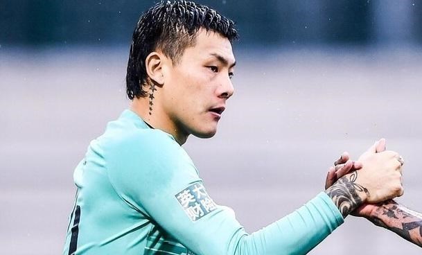 何沐青谈|王大雷和韦世豪要熬出头了！未来国足踢沙特，两人有望携手首发