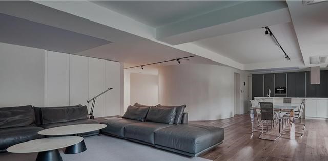 一楼带院子,266㎡的大平层带宽厅,大气宽敞,堪称教科书设计