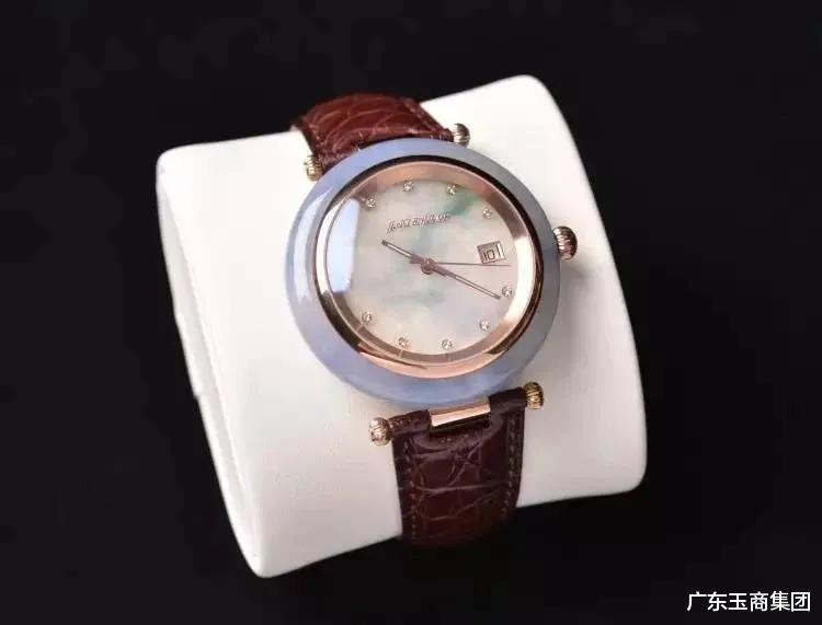 翡翠|四种小众又好看的翡翠手饰，没戴过就太遗憾了