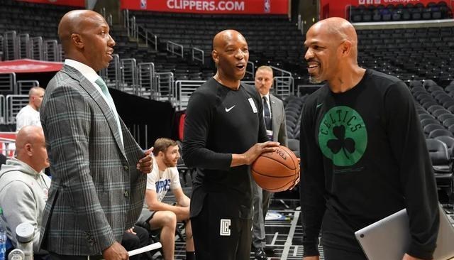 小姐姐 挖湖人墙角！绿军有意3大冠军拼图，史蒂文斯彻底否决安吉操作