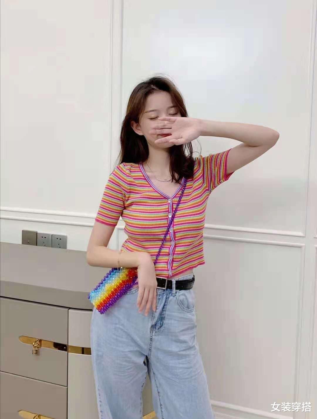 女装穿搭|牛仔裤搭配什么上衣好看