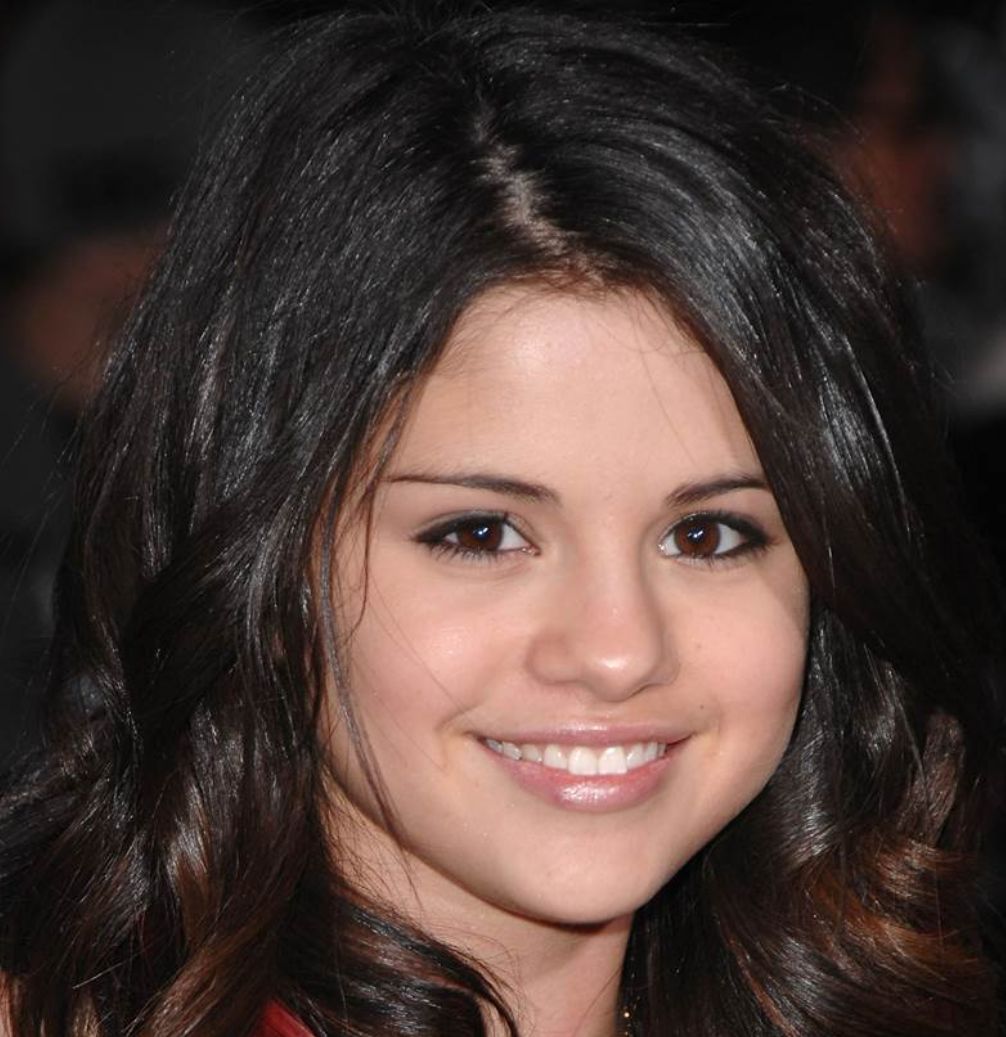 华特·迪士尼|被迪士尼选中的女孩——赛琳娜·戈麦斯的15岁到29岁