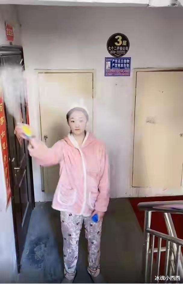 陈亚男|亚男怀孕三个月秀好身材？亲家指责朱家“无能”，难道为离开铺路？？？