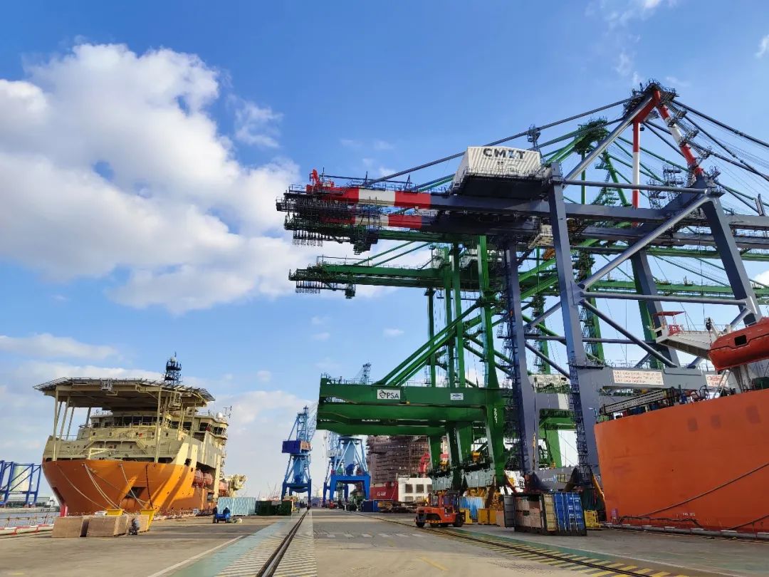 5G|全球“港机之王”竟这样用5G!