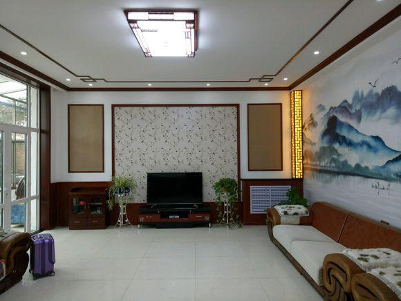 富力地产|过年回婆家看婆婆新盖的楼房，只看客厅就够气派的，但我住不下！