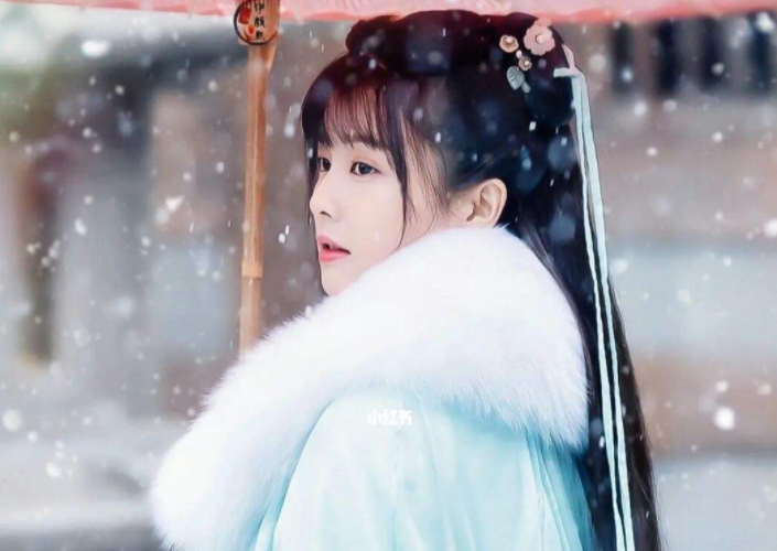 白梦妍|于正公司又有神操作，一张照片上演“人间真实”，白鹿成一姐了？