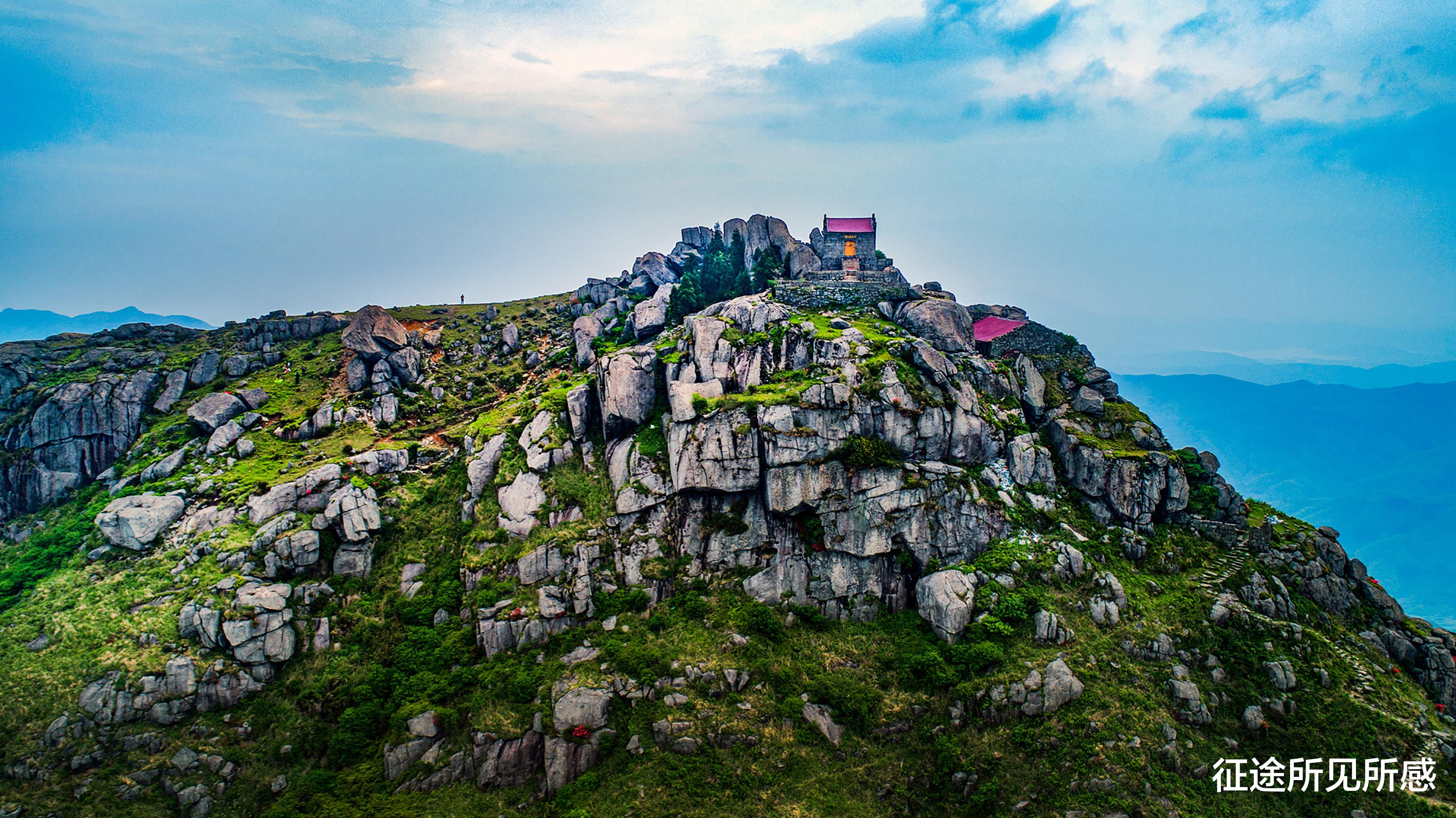 征途所见所感 江西唯一同为三县市最高山的玉华山，堪称“石头的宫殿”
