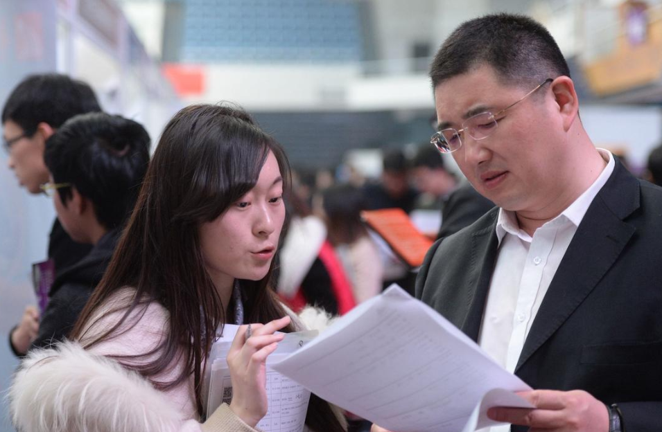 求职|“这种家庭的人我们不招”，大企业资深HR坦言，揭露求职真相