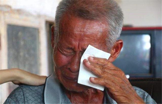 全能辣妈plus|7旬老人含泪痛斥：生男生女真不一样，老年才知差别巨大