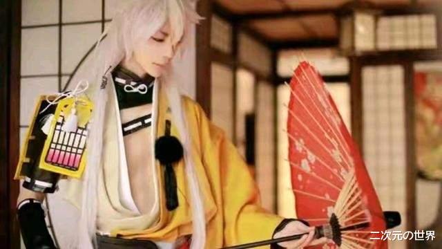 宣传片|女生COS男角色还能露胸肌？廉耻呢？