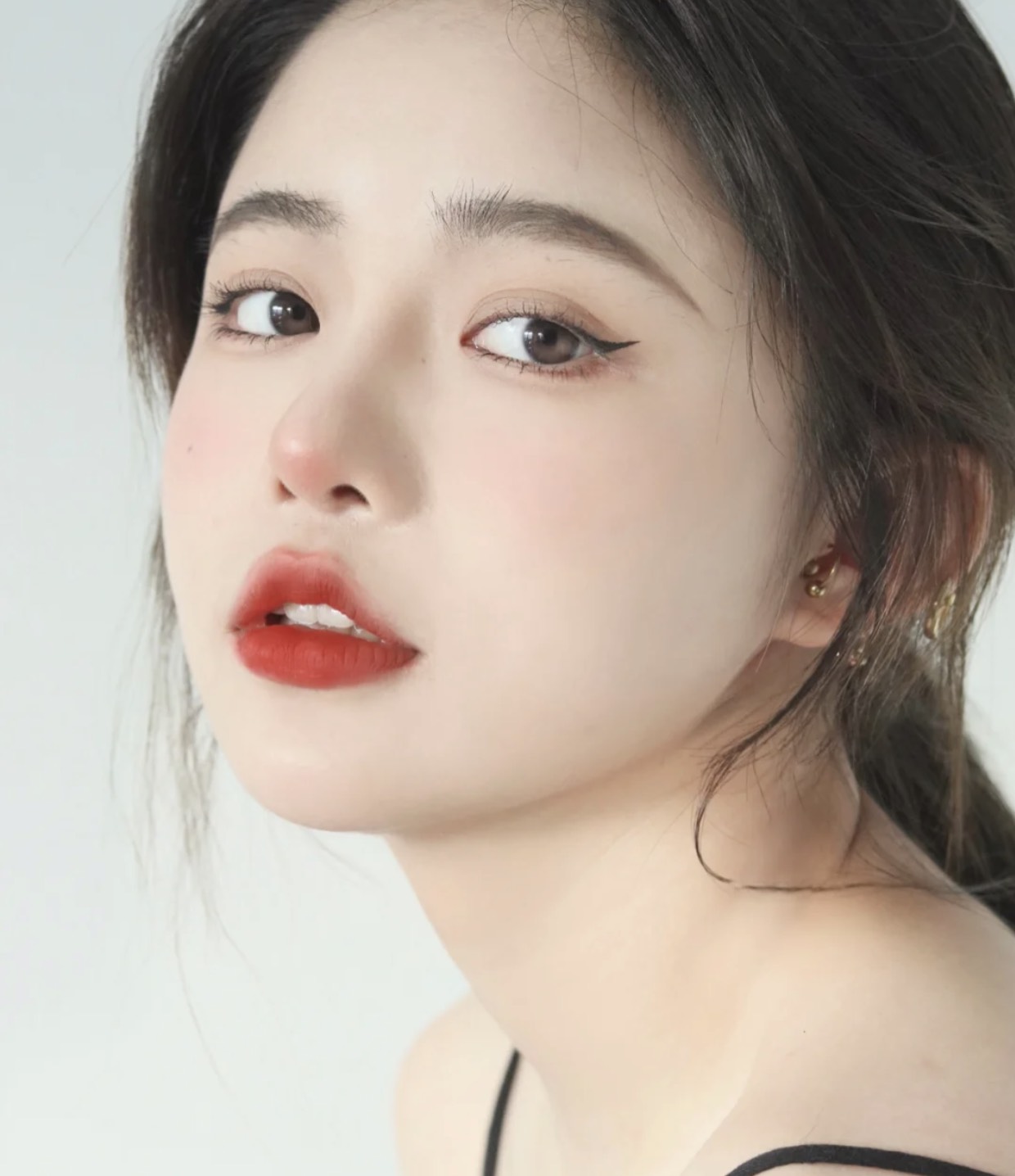 口红|YSL口红很火，为什么实际买的人不多？看完这4个缺点就懂了！