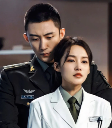 爱上特种兵|又一部“烂剧”霸占热度榜top2,看了1集就看不下去,竟拍出45集