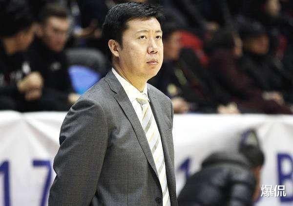 NBA|43岁王治郅二婚娶90后娇妻，每月还能有NBA退休金，数额让人羡慕