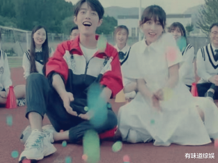 肖战|有一种“整容”叫肖战露齿笑，原以为会很阳光，谁知道会不忍直视