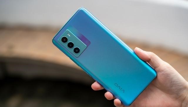摄影|vivo学小米，8+256G降300！5000mAh+44W快充，很香