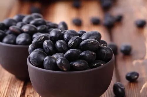 雌激素|女性45岁后雌激素旺盛，一般有六个特点，若占两个以上，恭喜了