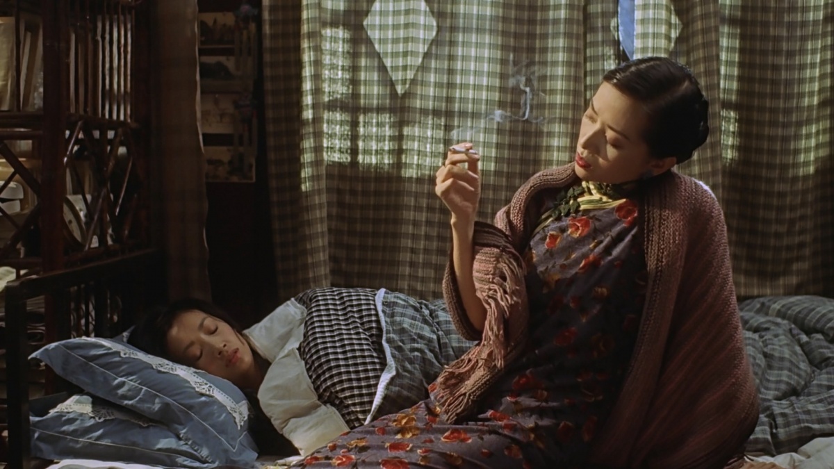 |男人做家庭煮夫被提离婚，大骂妻子冷血，妻子：我养不起你